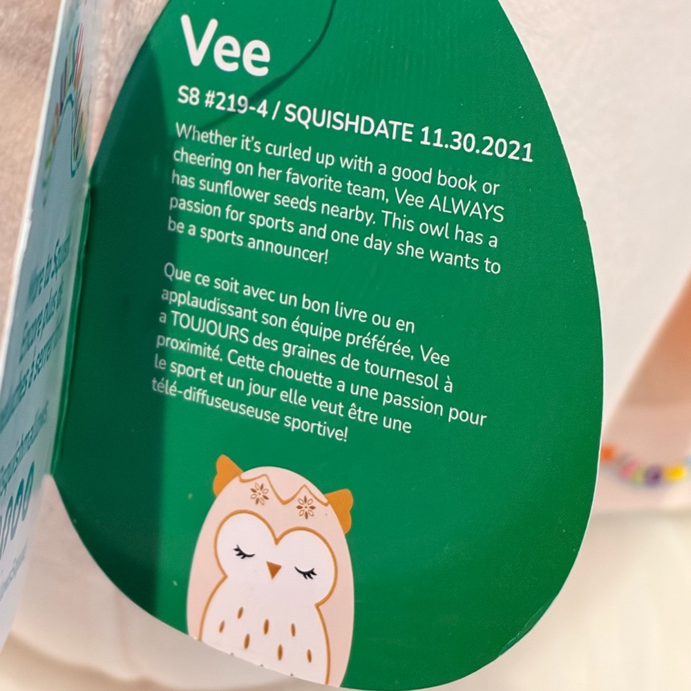 Vee - Picture 9 of 9